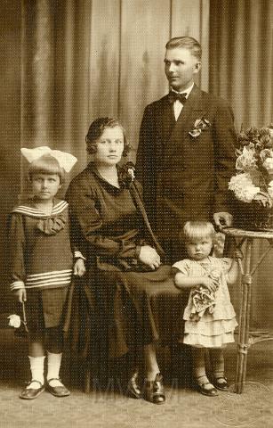 KKE 3836.jpg - Fotografia rodzinna, Łuck, lata 30-te XX wieku.